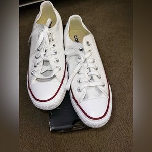 Unisex converse sneakers 7.5 in women’s 5.5 in mens